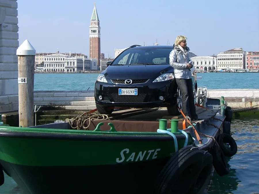 Motorboats rent in Venice