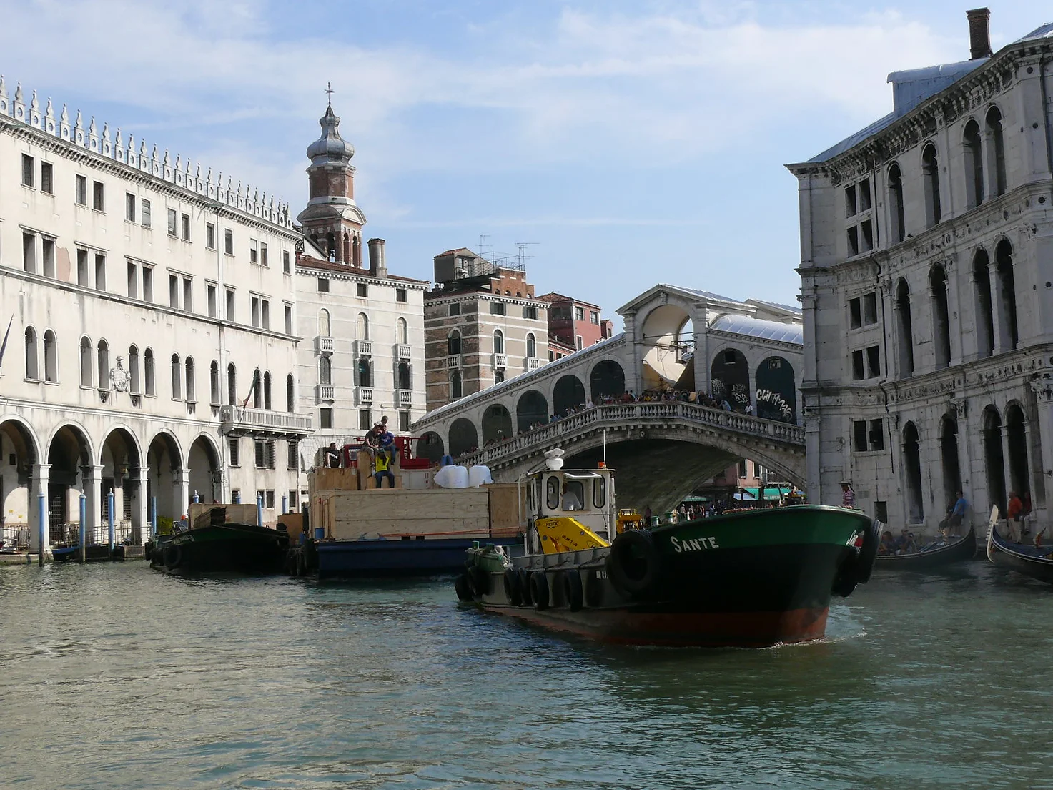 Shipping services in Venice