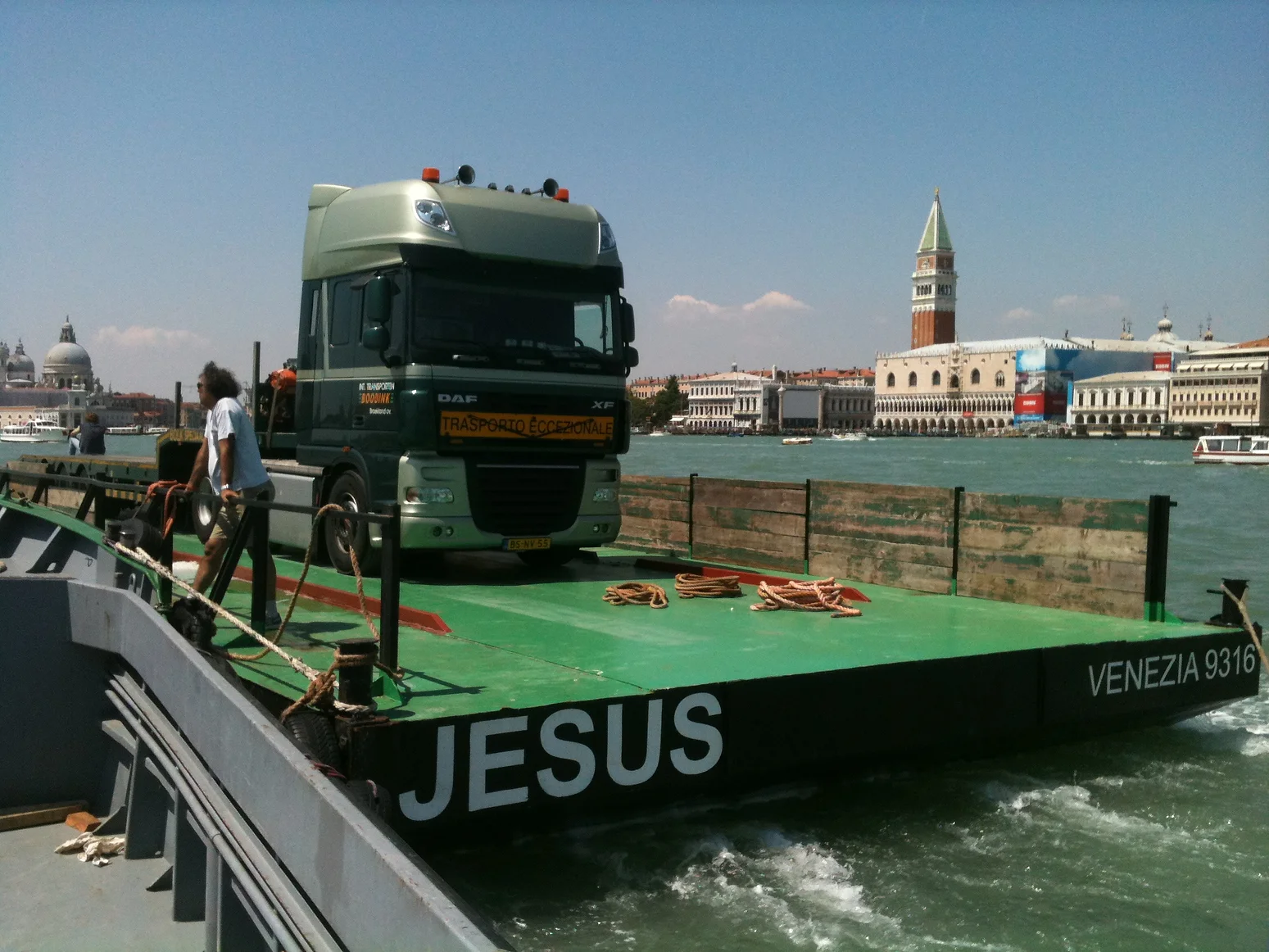 Exceptional transport in Venice